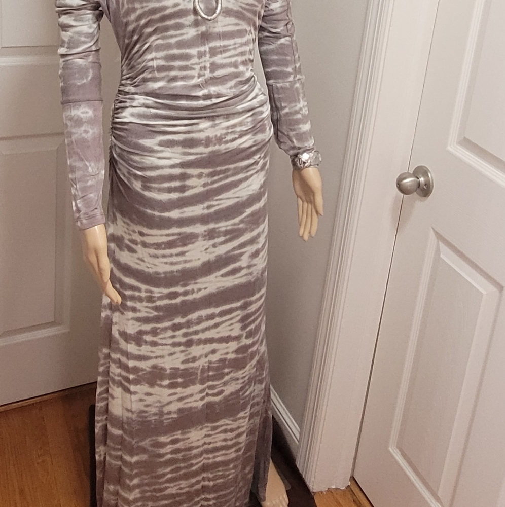 HODGES Collections Tie Dye Maxi Dress. EUC